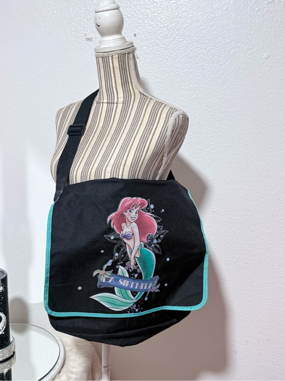 New (La Sirenita) The little Mermaid Graphic Crossbody Bag - - Picture 3 of 5